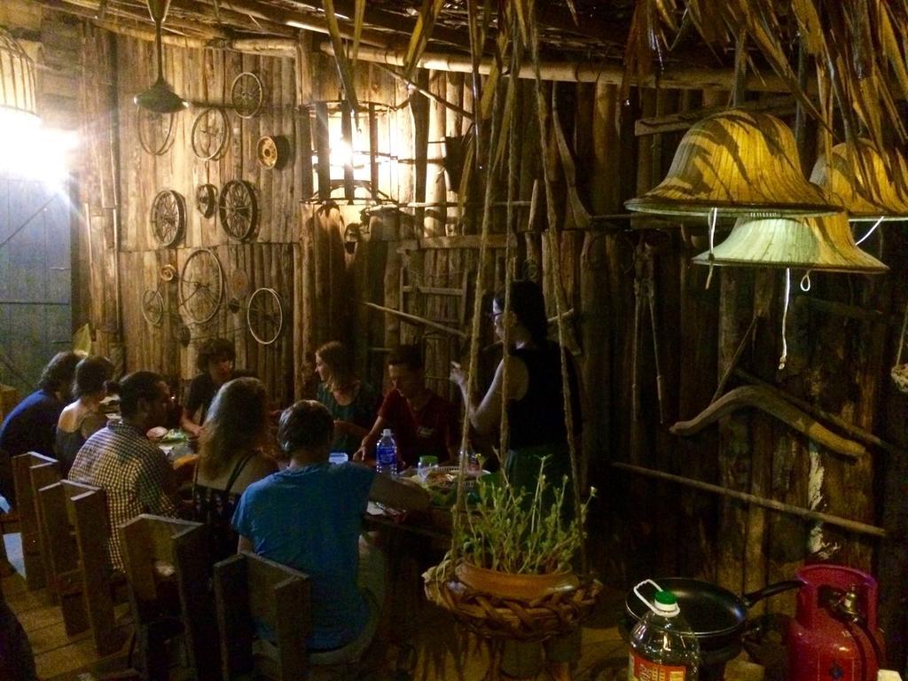 Nguyen Shack - Phong Nha Central Town Bagian luar foto